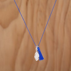 Collier plume et pompon bleu roi